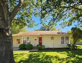 615 W Nash Street, Grapevine TX 76051