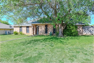 1223 Sequoia Drive, DeSoto TX 75115 - Photo 2