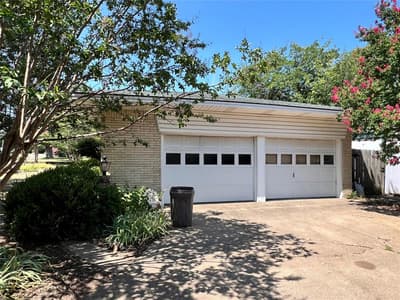1206 Crestwood Drive, Cleburne TX 76033 - Photo 5