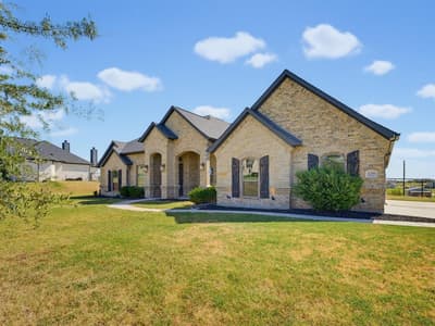 139 Bluff Ridge Court, Paradise TX 76073 - Photo 2