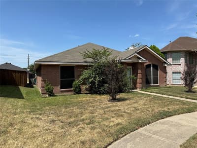 1811 Stewart Street, Cedar Hill TX 75104 - Photo 2