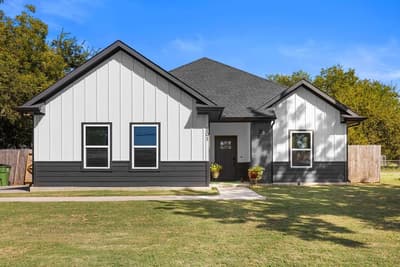 201 W South Street, Whitesboro TX 76273 - Photo 2