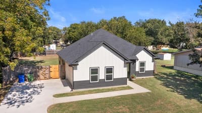 201 W South Street, Whitesboro TX 76273 - Photo 3