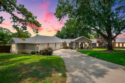 211 Lake Front Drive, Mabank TX 75156