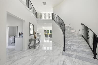 7725 Lakeview Circle, Fort Worth TX 76179