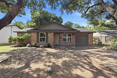 2730 Ridgewood Street, Irving TX 75062 - Photo 2