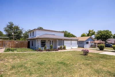 2716 NW Loraine Street, Fort Worth TX 76106 - Photo 2