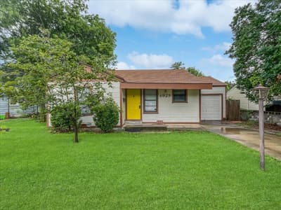 4929 Donnelly Avenue, Fort Worth TX 76107