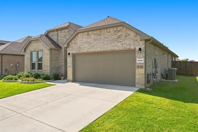 5236 Meadow Lane, Krum TX 76249 - Photo 3