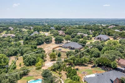 117 Danielle Drive, Hudson Oaks TX 76087 - Photo 2