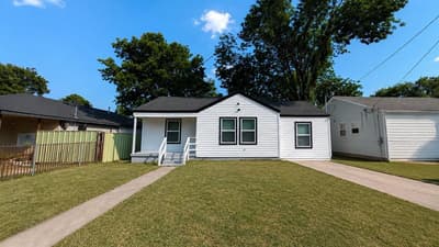 2126 Marfa Avenue, Dallas TX 75216 - Photo 2