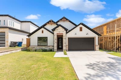 1334 E Kiest Boulevard, Dallas TX 75216