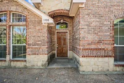 7408 Rolling Hills Drive, Benbrook TX 76126 - Photo 3