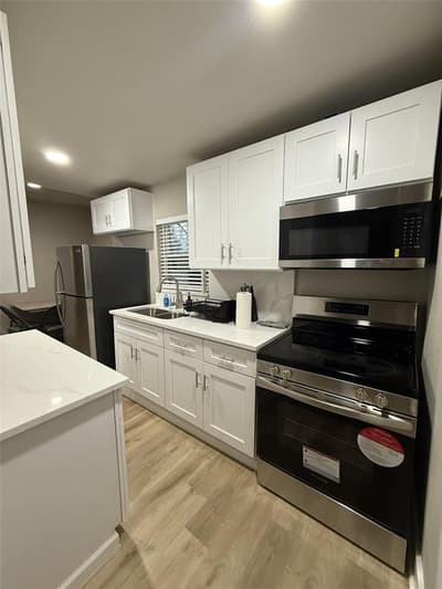 2640 Lawrence Street, Dallas TX 75215 - Photo 2