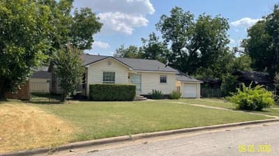 2332 Glencrest Drive, Fort Worth TX 76119