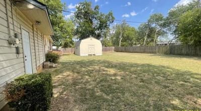 2332 Glencrest Drive, Fort Worth TX 76119 - Photo 5
