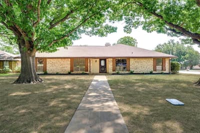 203 Mockingbird Court, Duncanville TX 75137