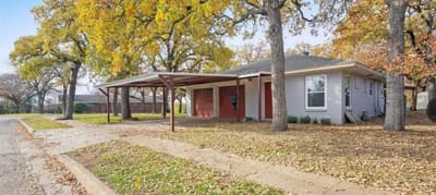 715 Morningside Drive, Mineral Wells TX 76067 - Photo 2