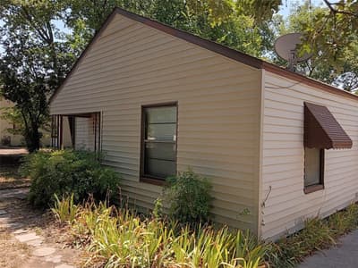 3132 Purington Avenue, Fort Worth TX 76103 - Photo 2