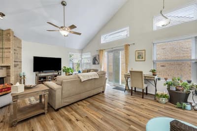 4246 Rosser Square, Dallas TX 75244 - Photo 2
