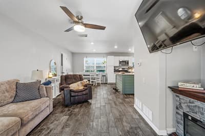 128 Lynn Drive, Azle TX 76020 - Photo 4