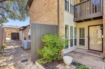 2906 Wayside Drive, Bedford TX 76021 - Photo 3