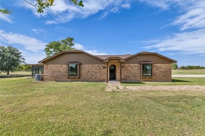 299 Aggie Way, China Spring TX 76633 - Photo 3