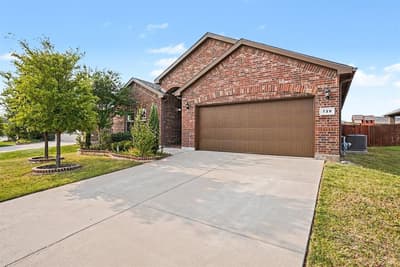 729 Rebecca Lane, Saginaw TX 76131 - Photo 2