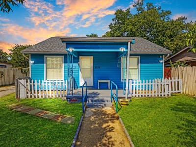 2618 NW 23rd Street, Fort Worth TX 76106