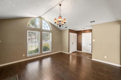 4209 Worth Forest Drive, Arlington TX 76016 - Photo 5