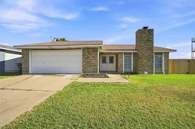 4205 Longstraw Drive, Fort Worth TX 76137 - Photo 2