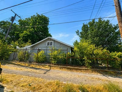 110 N Marlborough Avenue, Dallas TX 75208 - Photo 2