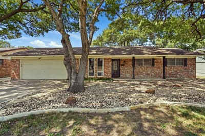 5709 Starlight Drive, Haltom City TX 76117