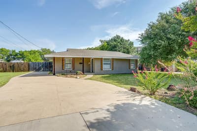 204 W Northern Avenue, Saginaw TX 76179 - Photo 2