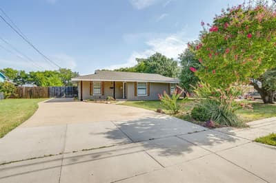 204 W Northern Avenue, Saginaw TX 76179
