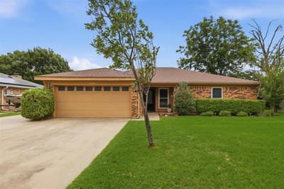 1104 Monterrey Street, Bedford TX 76022 - Photo 2