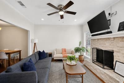 2509 W Oakdale Road, Irving TX 75060 - Photo 2