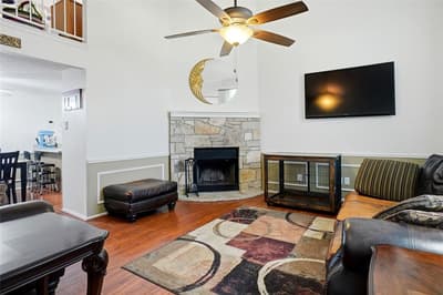 5305 Faireast Court, Arlington TX 76018 - Photo 3