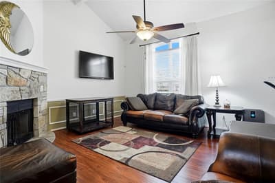 5305 Faireast Court, Arlington TX 76018 - Photo 4