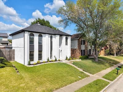 2237 Greenview Drive, Carrollton TX 75010 - Photo 3