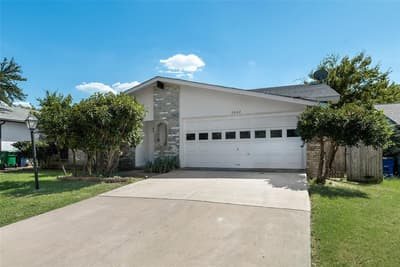 2002 Rose Hill Road, Carrollton TX 75007 - Photo 2