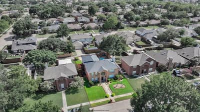 1324 Black Oak Drive, Carrollton TX 75007 - Photo 4