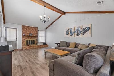 2001 Chalice Road, Arlington TX 76014 - Photo 5
