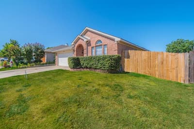 6004 Summerfield, Arlington TX 76018 - Photo 3