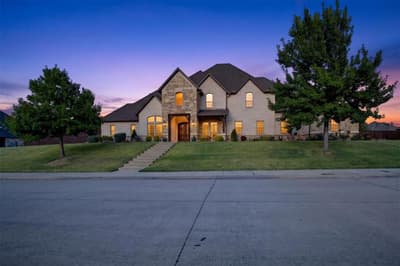1100 Stone Ridge Lane, DeSoto TX 75115 - Photo 2