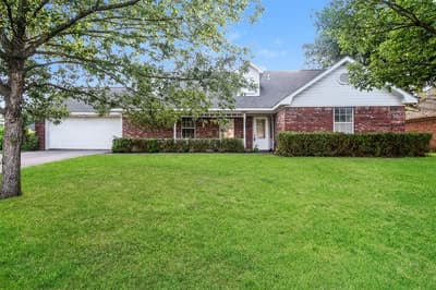 2127 N Village Drive, Bonham TX 75418