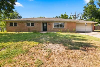 155 Chateau Drive, Fort Worth TX 76134 - Photo 2