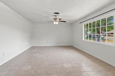 155 Chateau Drive, Fort Worth TX 76134 - Photo 5