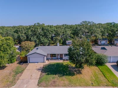 532 Plainview Drive, Hurst TX 76054 - Photo 3