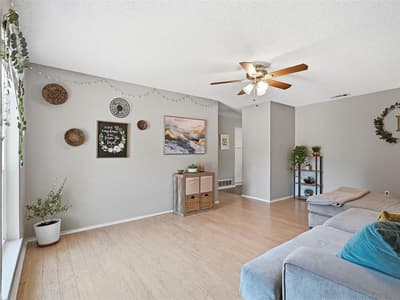 6206 Hott Springs Drive, Arlington TX 76001 - Photo 4